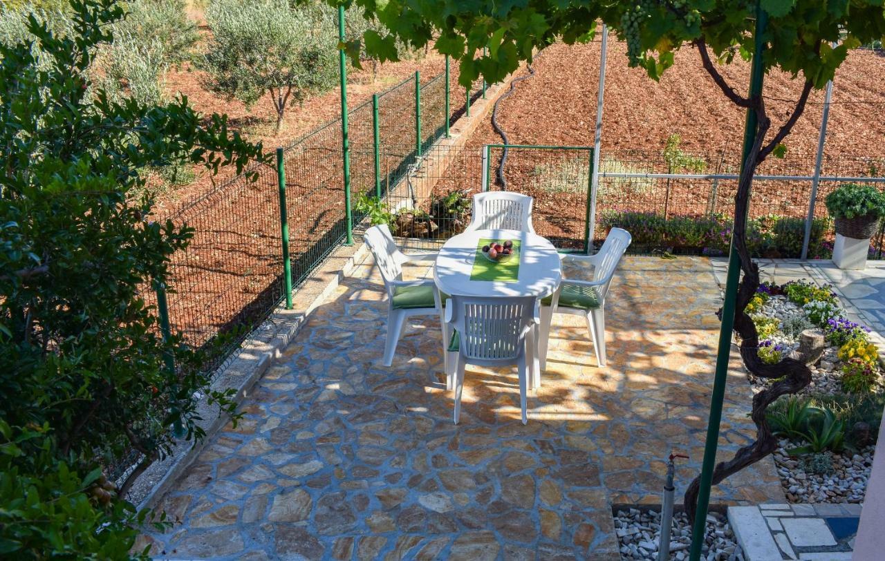 Guest House Pelja Plano Buitenkant foto