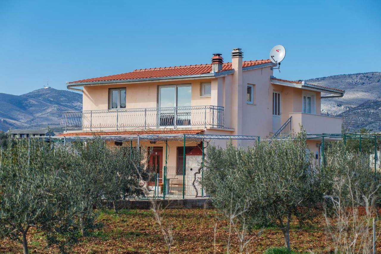 Guest House Pelja Plano Buitenkant foto