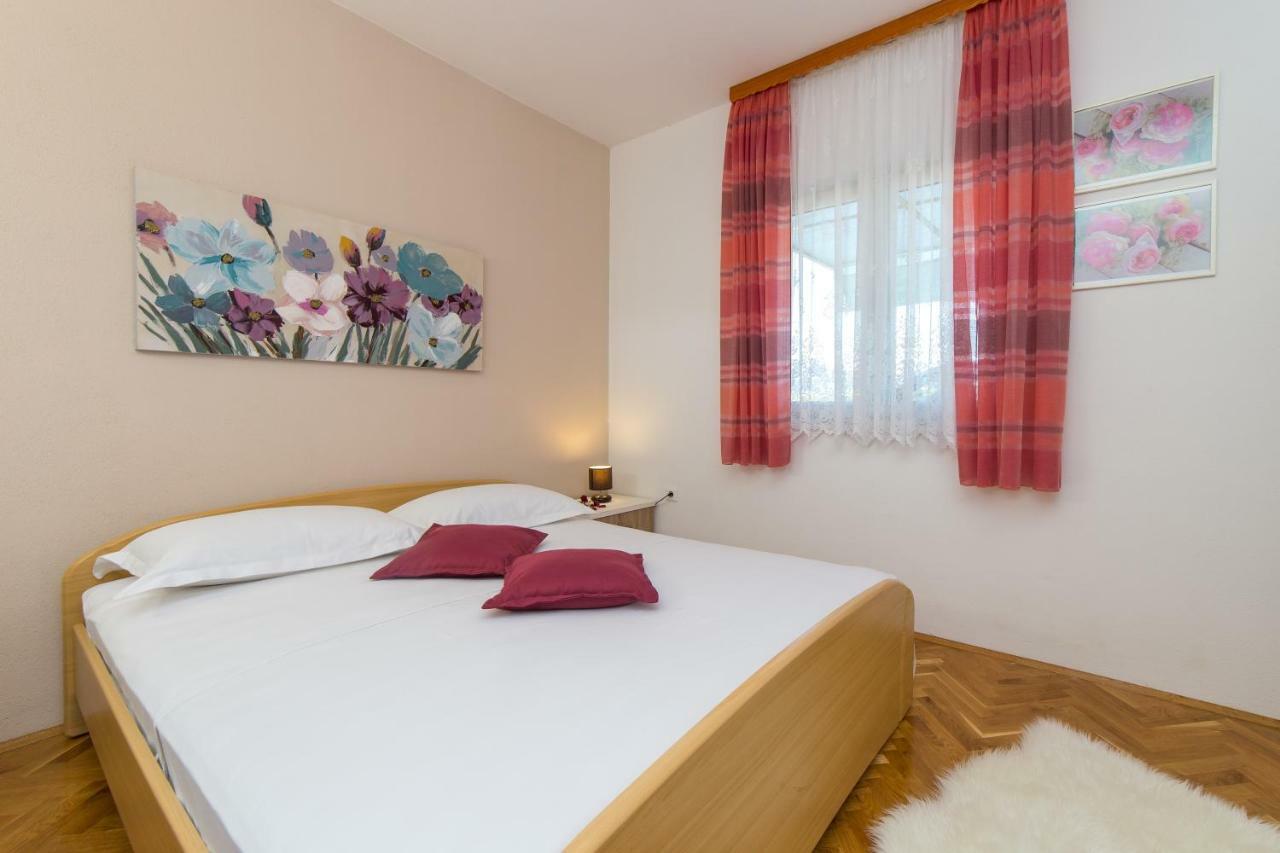 Guest House Pelja Plano Buitenkant foto