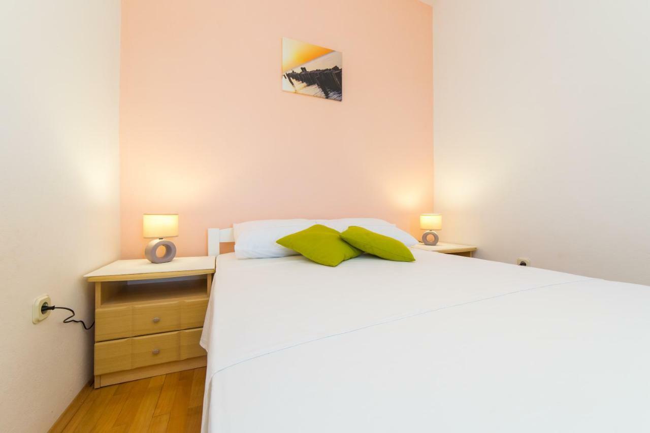 Guest House Pelja Plano Buitenkant foto